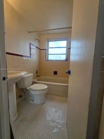 8024 Harding Avenue Miami Beach FL 33141