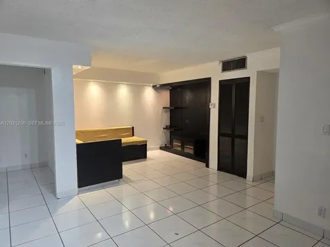 16909 N Bay Road Sunny Isles Beach FL 33160