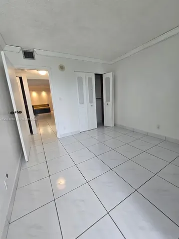 16909 N Bay Road Sunny Isles Beach FL 33160
