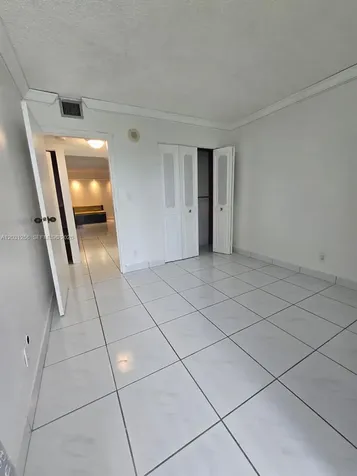 16909 N Bay Road Sunny Isles Beach FL 33160
