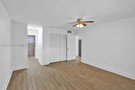 1400 NE 191st Street Miami FL 33179