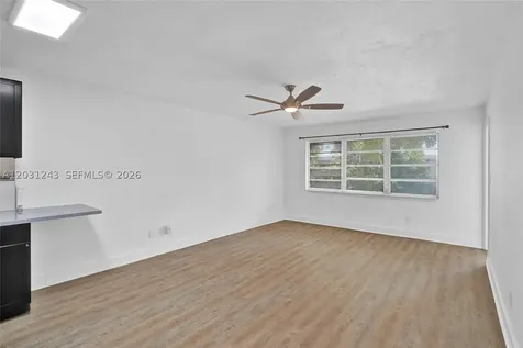 1400 NE 191st Street Miami FL 33179