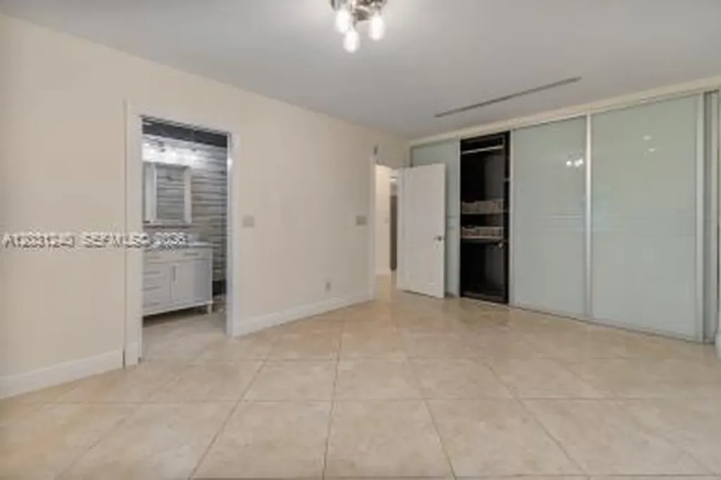 2016 NE 14th Court Fort Lauderdale FL 33304