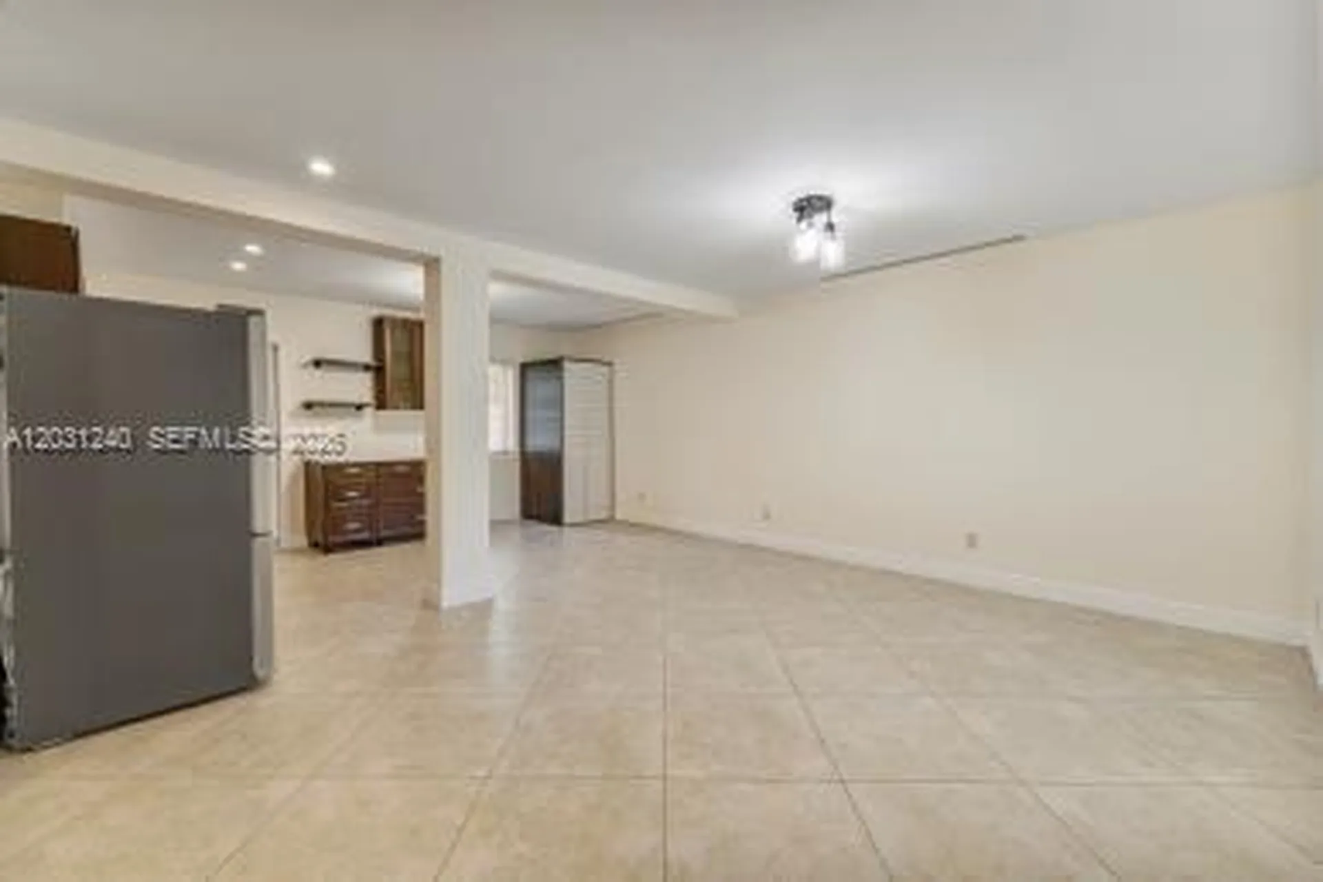 2016 NE 14th Court Fort Lauderdale FL 33304