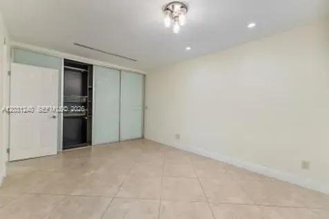 2016 NE 14th Court Fort Lauderdale FL 33304