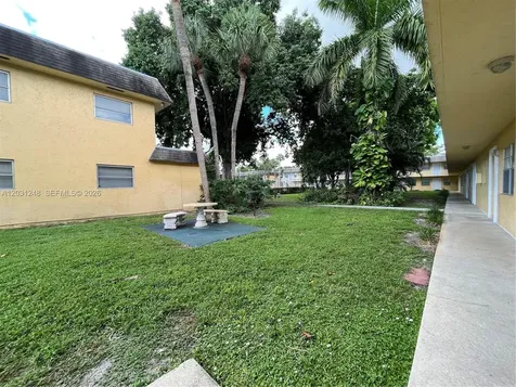 5192 NE 6th Avenue Oakland Park FL 33334