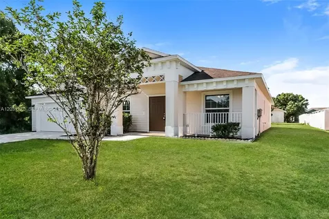 526 SW Dahled Avenue Port St. Lucie FL 34953