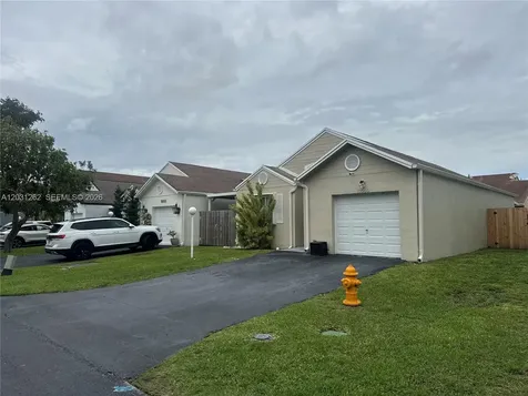 10049 SW 222nd Street Cutler Bay FL 33190