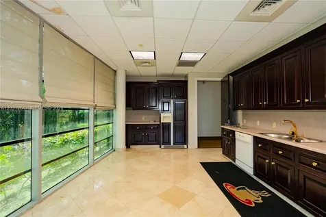 1455-1485 N Park Drive Weston FL 33326
