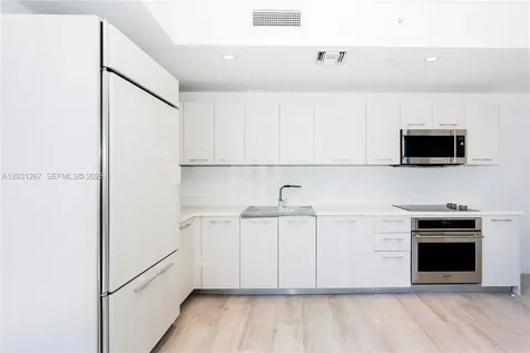 45 SW 9 Street Miami FL 33130