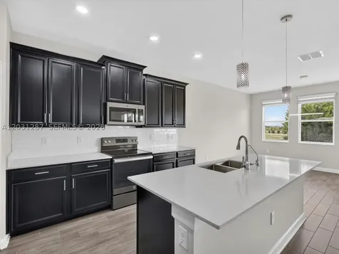 1152 Trappers Trail Loop Davenport FL 33896
