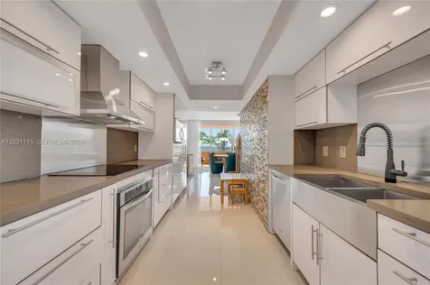 10175 Collins Avenue Bal Harbour FL 33154