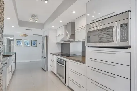 10175 Collins Avenue Bal Harbour FL 33154