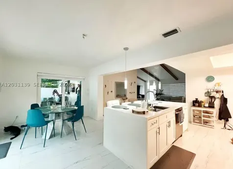 11371 NW 32nd Manor Sunrise FL 33323