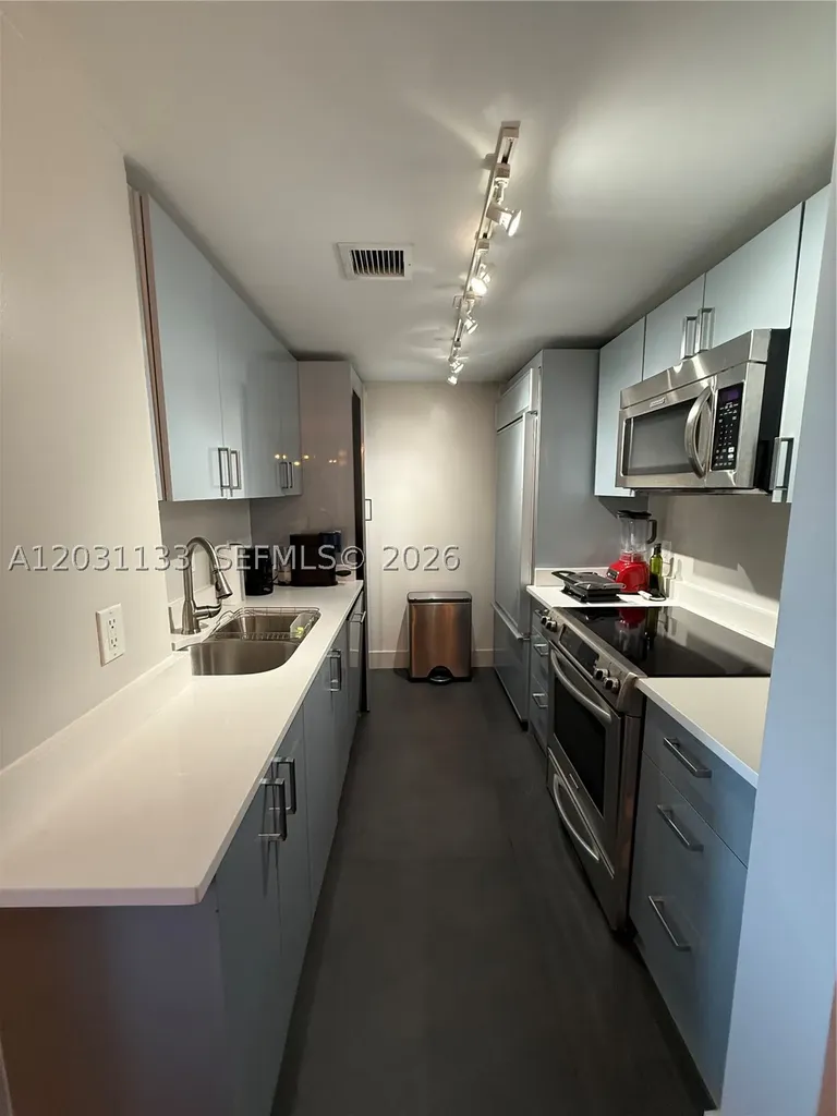 10275 Collins Avenue Bal Harbour FL 33154