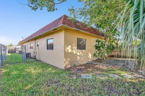 4041 NW 30th Terrace Lauderdale Lakes FL 33309