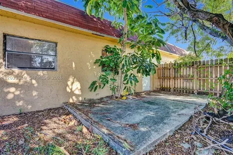4041 NW 30th Terrace Lauderdale Lakes FL 33309