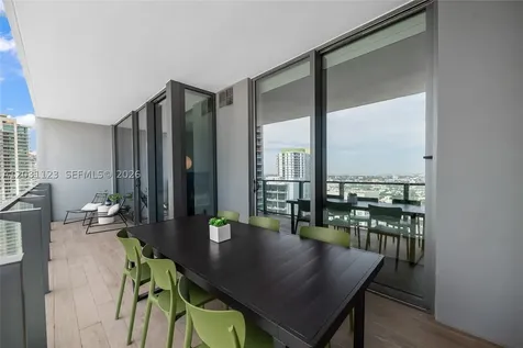88 SW 7th Street Miami FL 33130