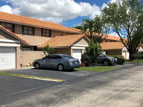 8817 SW 113 Pl Creek W Miami FL 33176