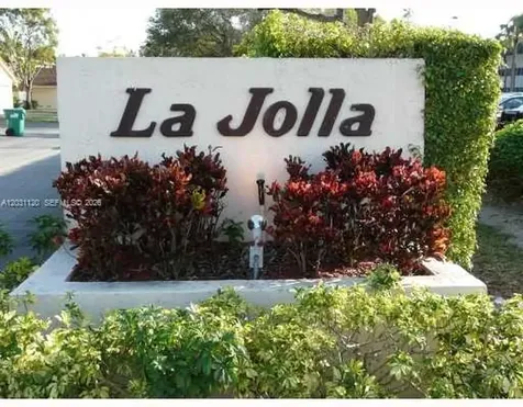 8817 SW 113 Pl Creek W Miami FL 33176