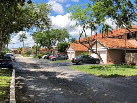 8817 SW 113 Pl Creek W Miami FL 33176