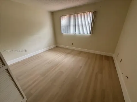 8817 SW 113 Pl Creek W Miami FL 33176