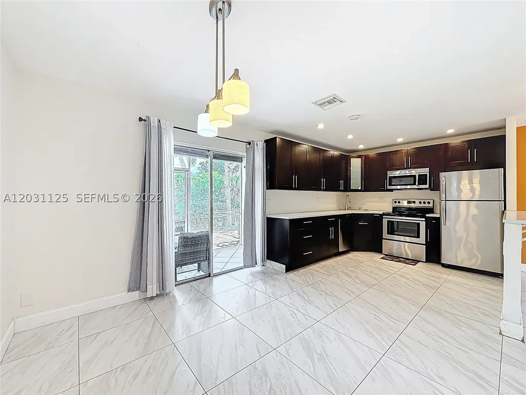 2686 NW 60th Way Sunrise FL 33313
