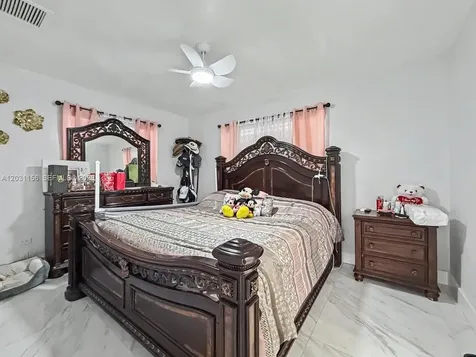 4265 W 8th Avenue Hialeah FL 33012
