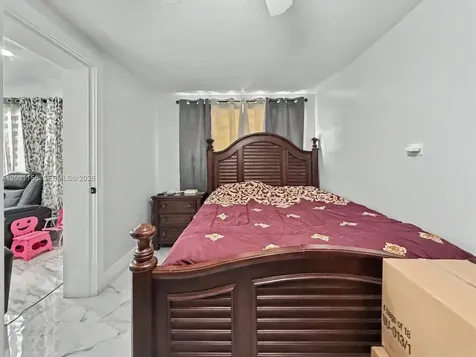 4265 W 8th Avenue Hialeah FL 33012