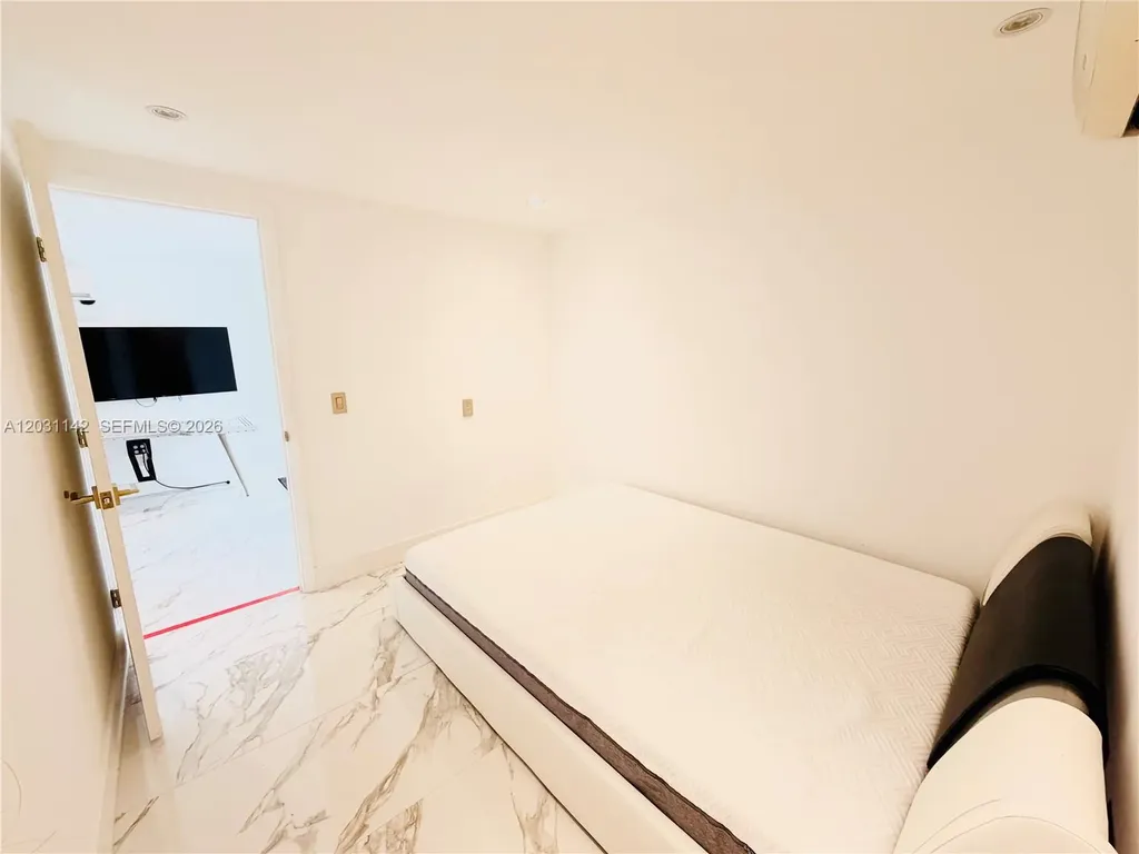 201 Calle Grande Drive Hollywood FL 33021