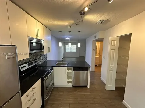 3777 NW 78th Avenue Davie FL 33024