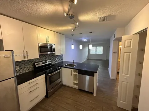 3777 NW 78th Avenue Davie FL 33024