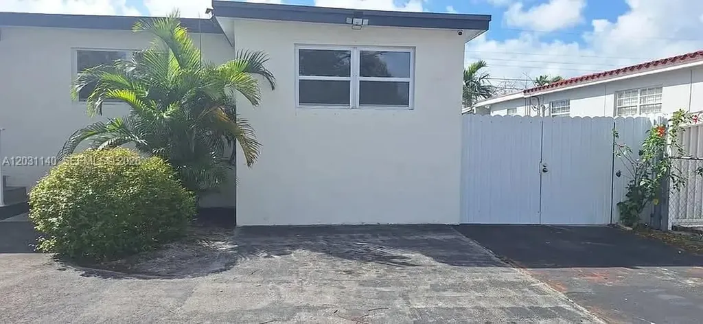 7860 SW 17th Street Miami FL 33155