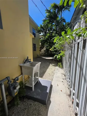8024 Harding Avenue Miami Beach FL 33141
