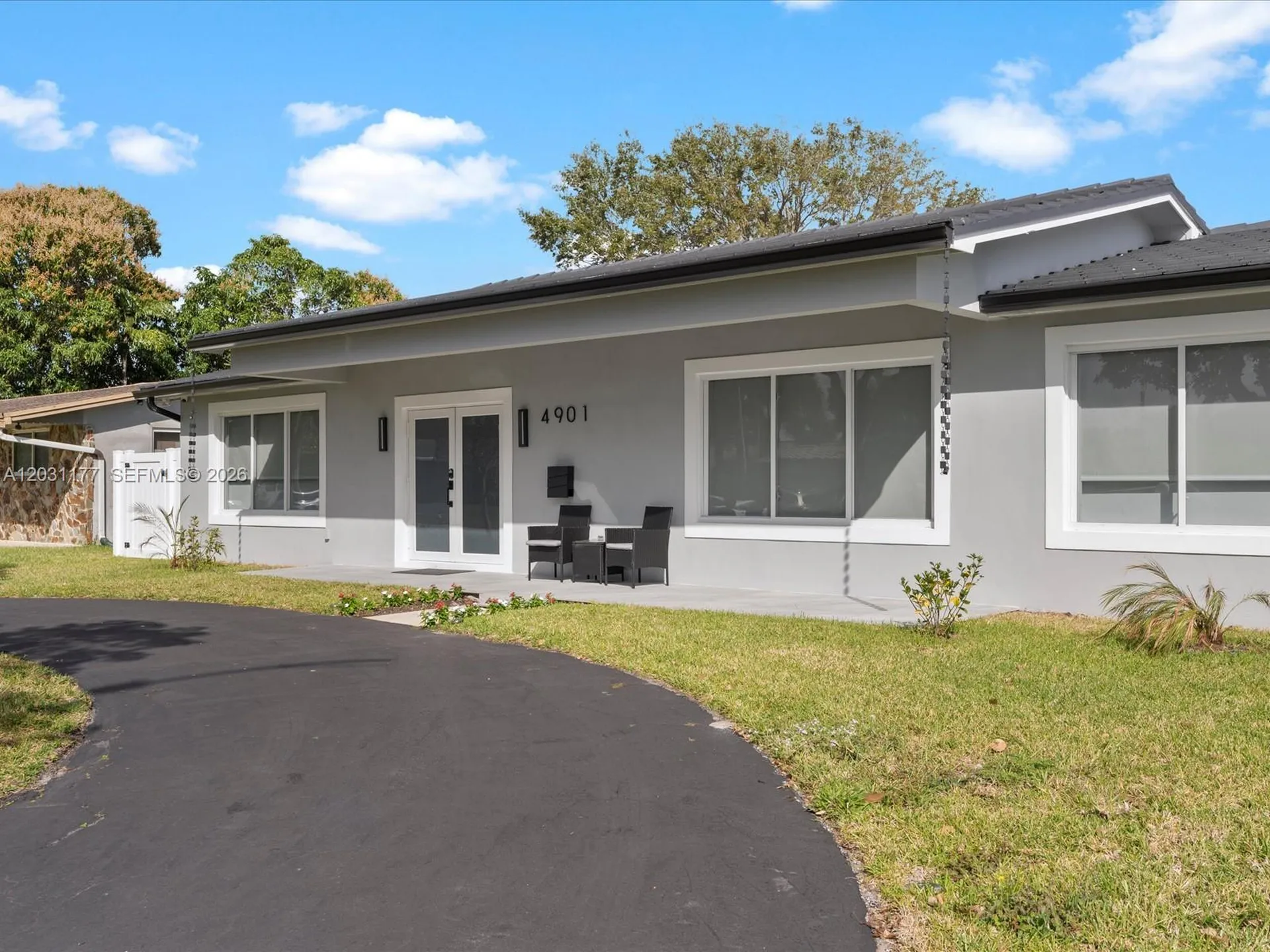 4901 Grant Street Hollywood FL 33021