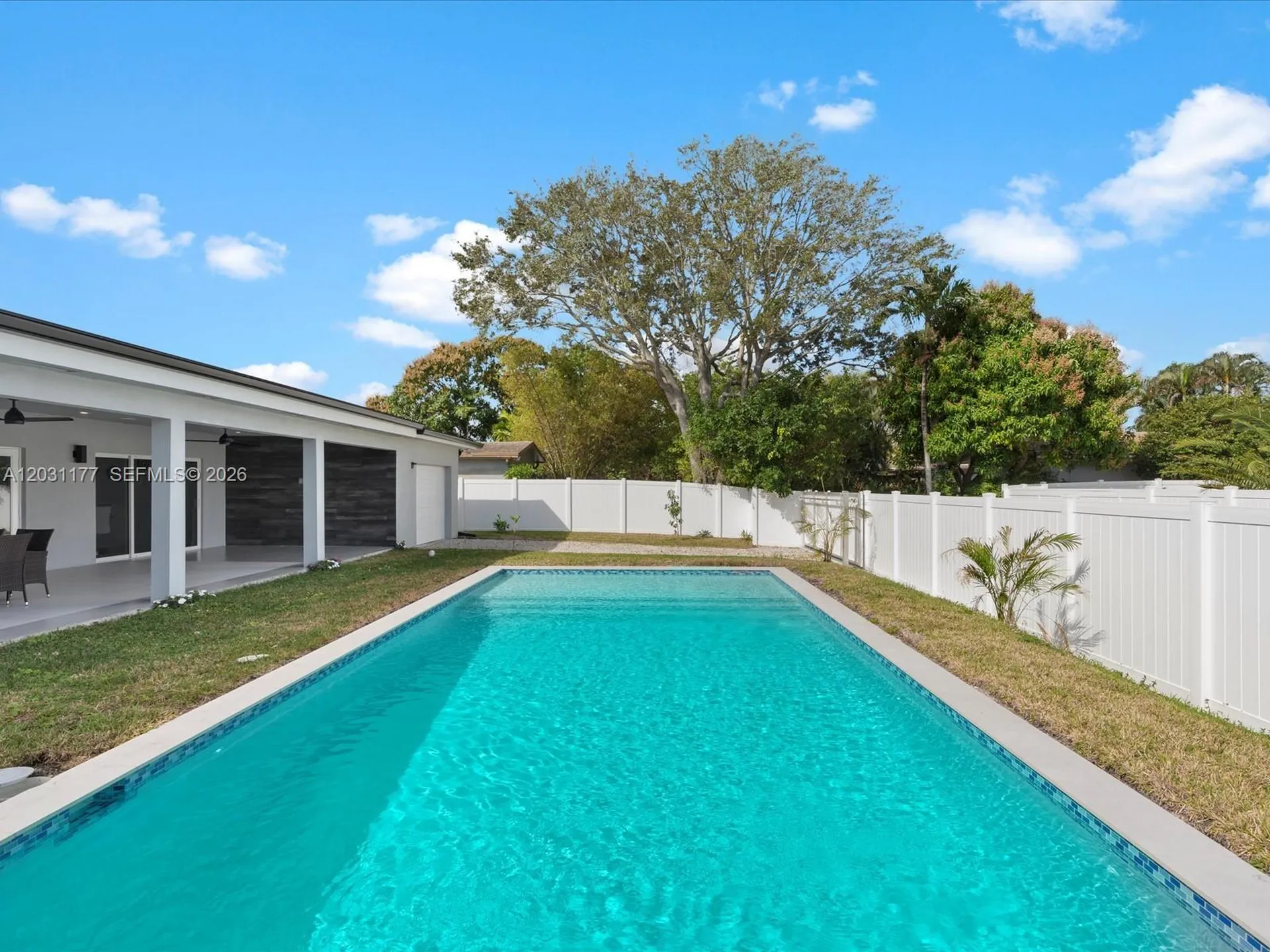 4901 Grant Street Hollywood FL 33021