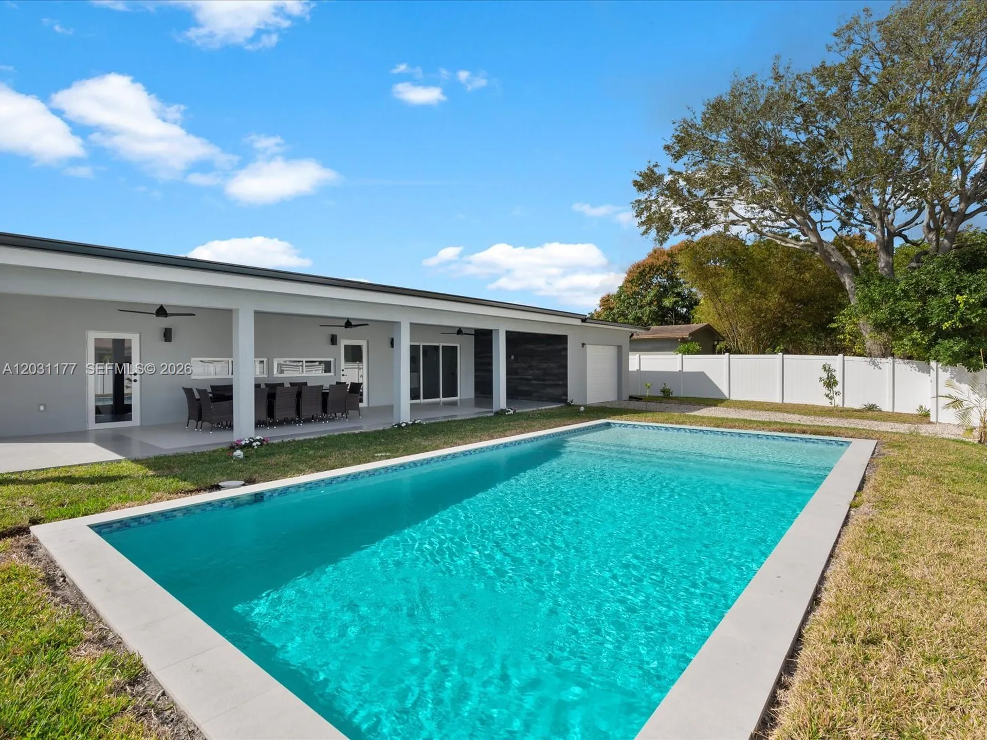 4901 Grant Street Hollywood FL 33021