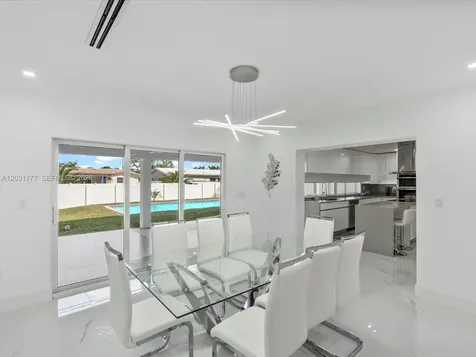 4901 Grant Street Hollywood FL 33021