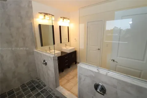609 NE 28th Street Wilton Manors FL 33334