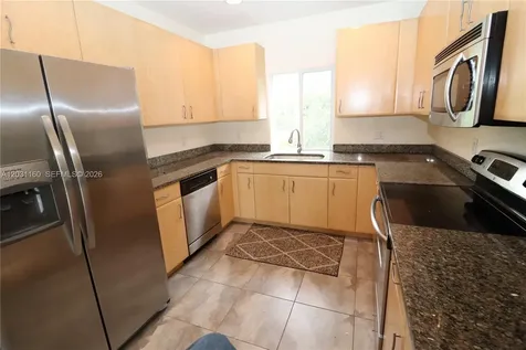 609 NE 28th Street Wilton Manors FL 33334