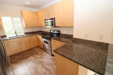 609 NE 28th Street Wilton Manors FL 33334