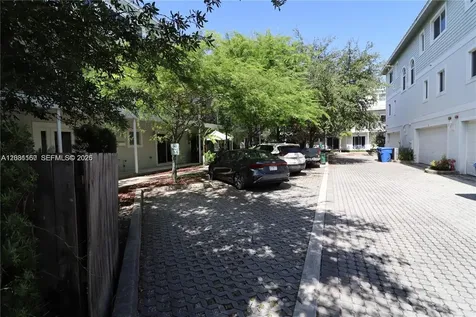 609 NE 28th Street Wilton Manors FL 33334