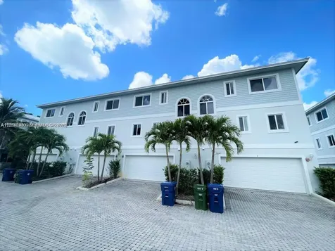 609 NE 28th Street Wilton Manors FL 33334