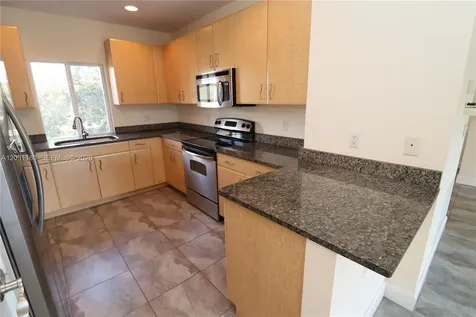 609 NE 28th Street Wilton Manors FL 33334