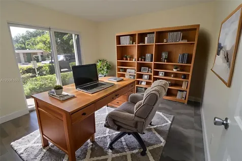 609 NE 28th Street Wilton Manors FL 33334