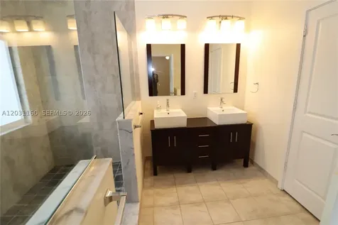 609 NE 28th Street Wilton Manors FL 33334