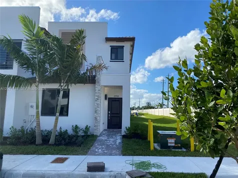 21466 NE 3 Place Miami FL 33179