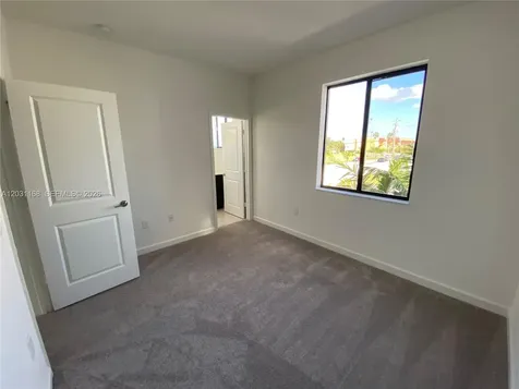 21466 NE 3 Place Miami FL 33179