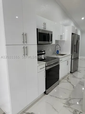 8738 NW 116 Terrace Hialeah Gardens FL 33018