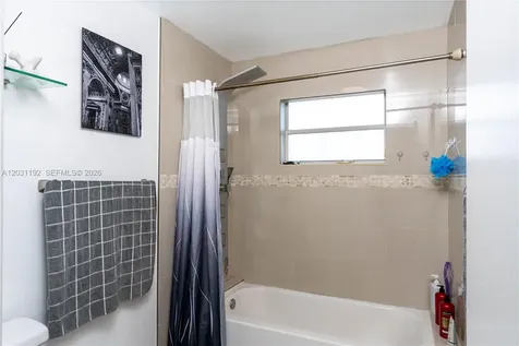 1084 SW 142nd Place Miami FL 33184
